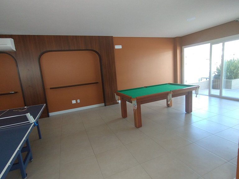 Apto em HomeClub top! Frente mar A/C e 02 garagens