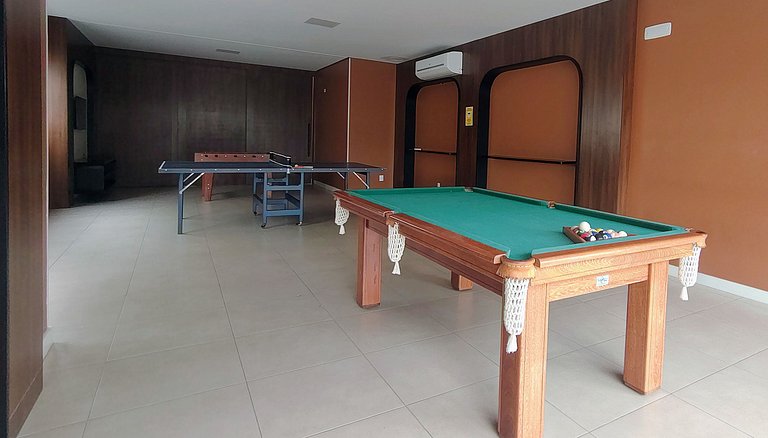Apto em HomeClub top! Frente mar A/C e 02 garagens