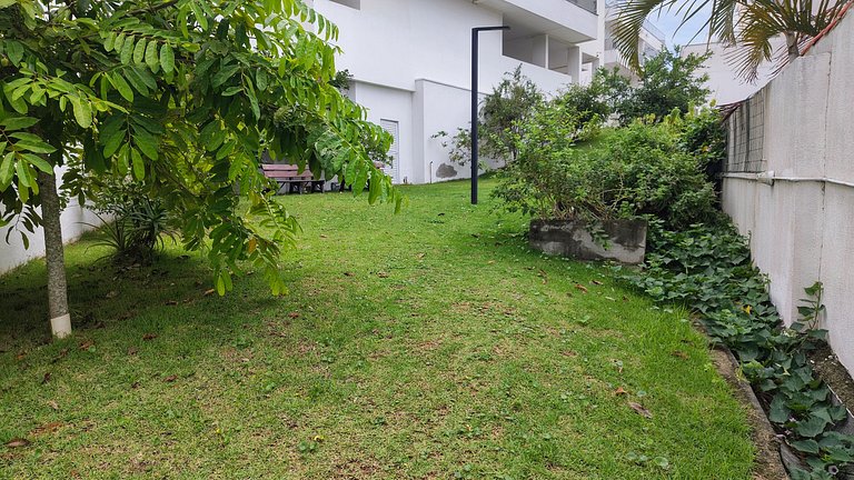 Apto em HomeClub top! Frente mar A/C e 02 garagens